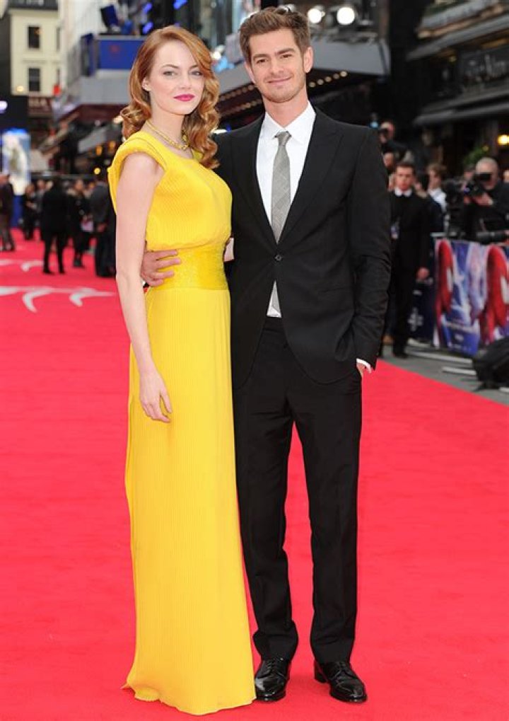 Emma Stone Reacts to Andrew Garfield Being at ‘Poor Things’ Premiere – Hollywood Life