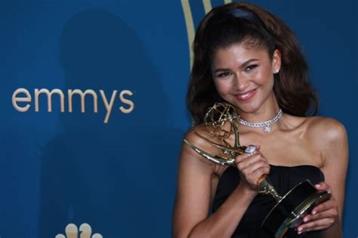 Emmy Winners 2020: Zendaya, ‘Schitt’s Creek’ & More — Full List