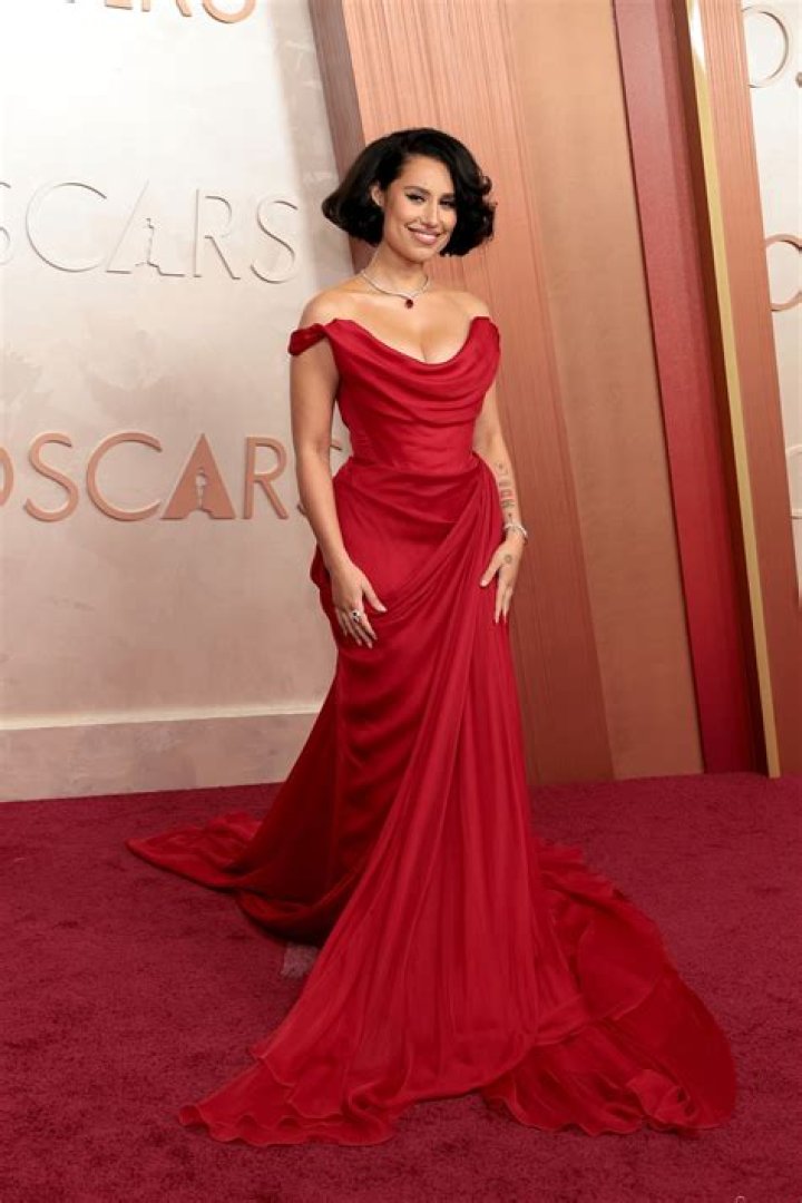 Emmys Best Dressed 2010: Check Out The Stunning Stars On The Red Carpet!