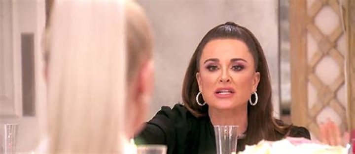 Erika Jayne & Sutton Stracke Fight At Kathy Hilton’s – Hollywood Life
