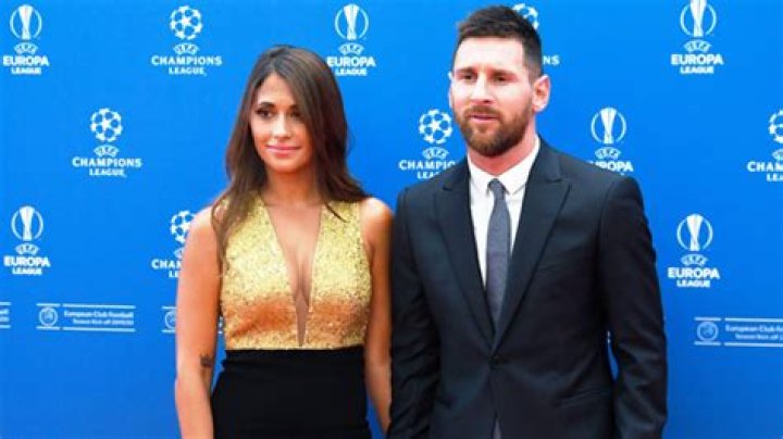 Everything To Know About Antonela Roccuzzo – Hollywood Life