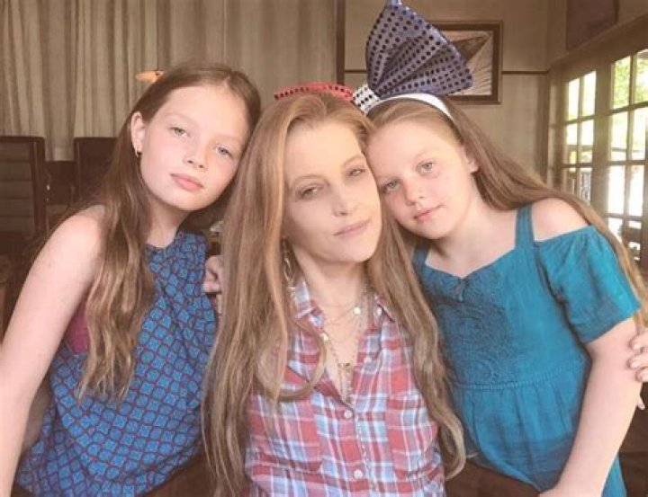 Everything To Know About Her 4 Kids – Hollywood Life