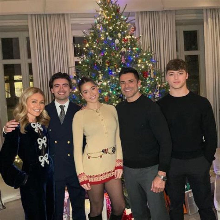 Everything To Know About Her Two Grown Sons – Hollywood Life