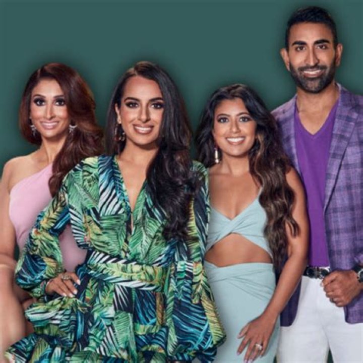 ‘Family Karma’s Anisha Ramakrishna Talks Dating, Egg Freezing & More – Hollywood Life