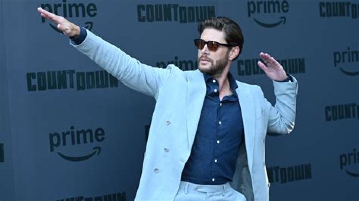 Fans Swoon Over How Hot He Is – Hollywood Life