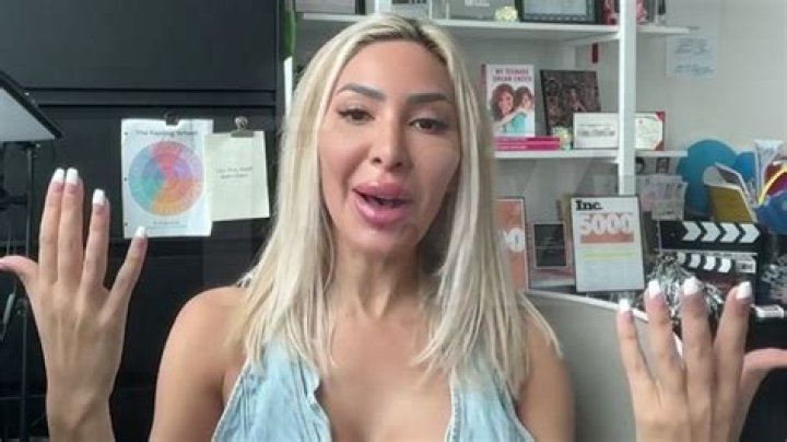 Farrah Abraham Turns Heads In Blush Bikini Under Mesh Dress At The Pool – Pics
