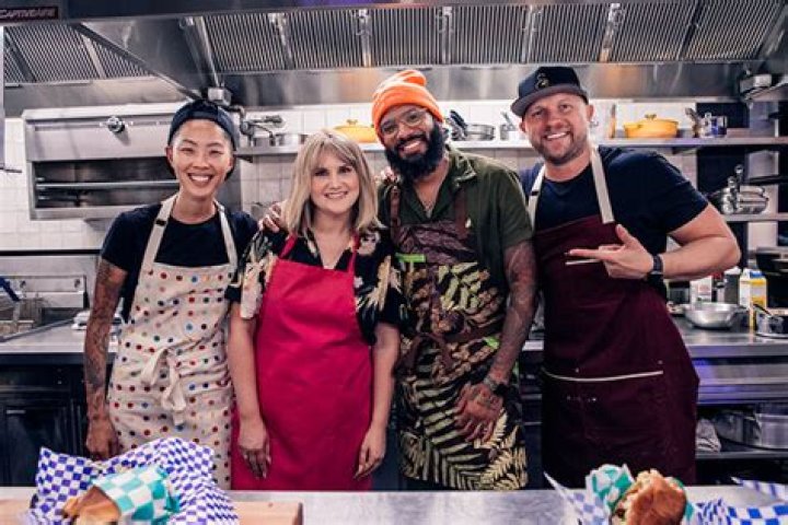 ‘Fast Foodies’ Preview: Jillian Bell Gets Out Her Anger In The Kitchen