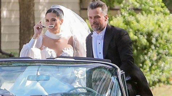 First Photos Of Her Dress – Hollywood Life