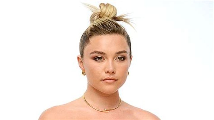 Florence Pugh’s Dark Brown Hair Makeover: Photos – Hollywood Life
