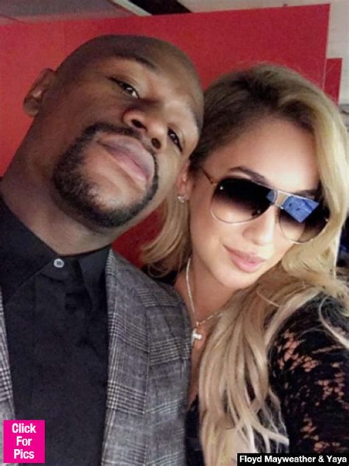Floyd Mayweather Dating Yaya? Flaunts PDA At Super Bowl LI — Pics – Hollywood Life