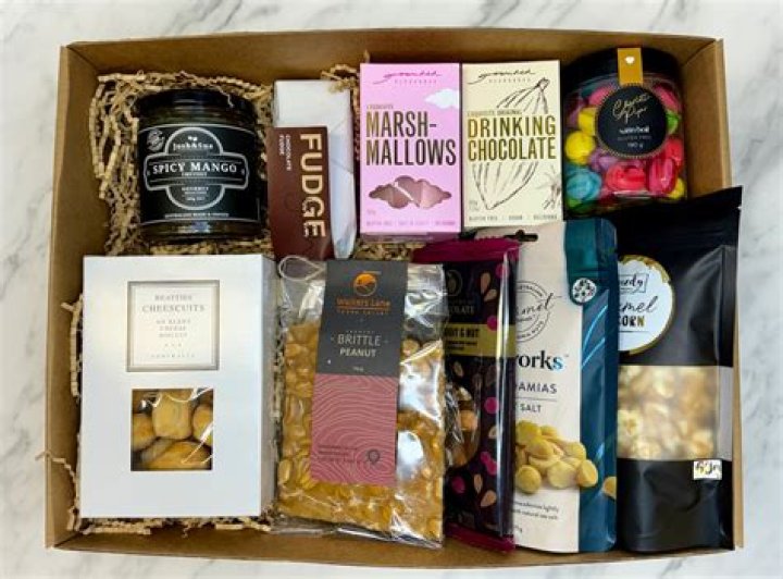 For All The Loved Ones You Can’t Celebrate With This Year, Send Them This Gourmet Snack Box