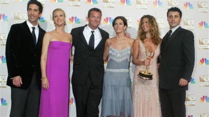 ‘Friends’ Cast Reaction To Matthew Perry’s Memoir – Hollywood Life