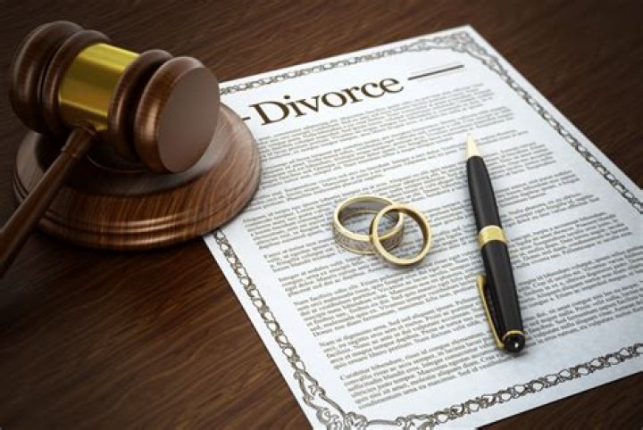 From Dating To Divorce – Hollywood Life