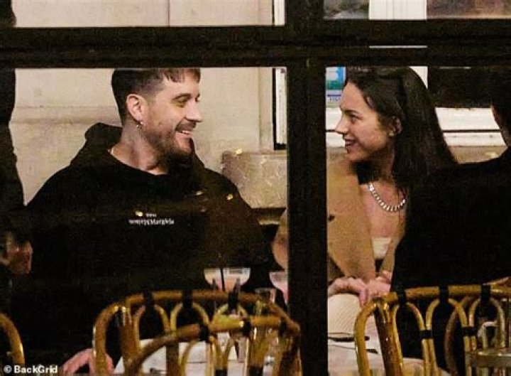G-Eazy & Halsey Passionately Kiss After Taking Romance To Alexander Wang Show — PDA Pics