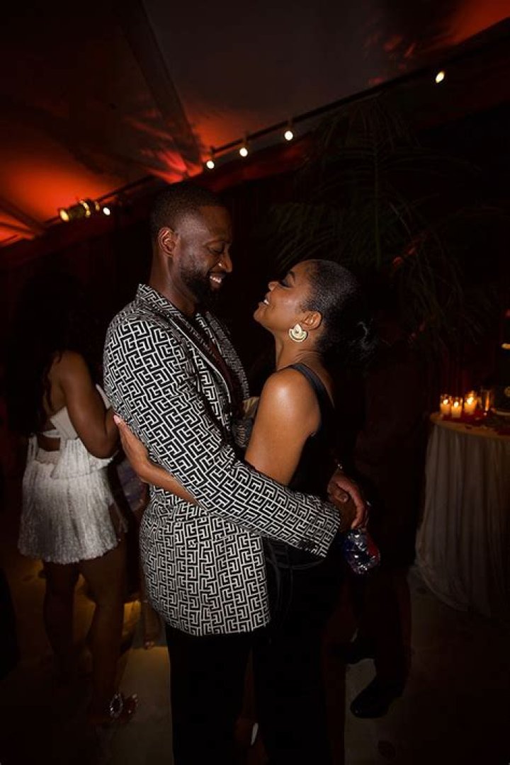 Gabrielle Union & Dwyane Wade Snuggle At Boris Kodjoe’s Birthday Party – Hollywood Life