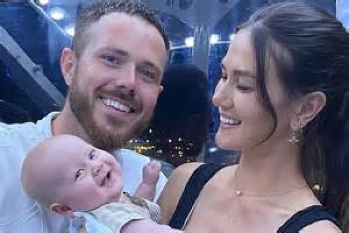 Gael’s Having A Baby & Dennis Returns In Spring Finale – Hollywood Life