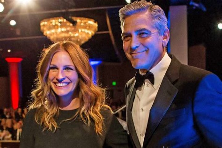 George Clooney, Julia Roberts & More – Hollywood Life