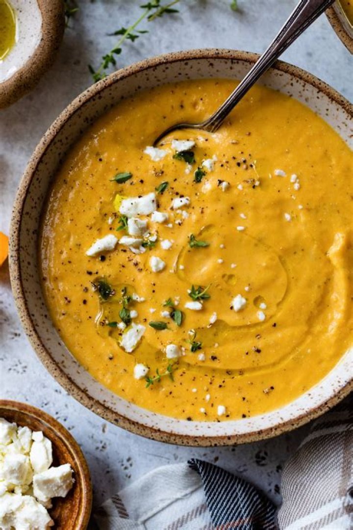 Giada De Laurentiis' Butternut Squash Soup Is The Perfect Quick Meal During The Holidays – Hollywood Life