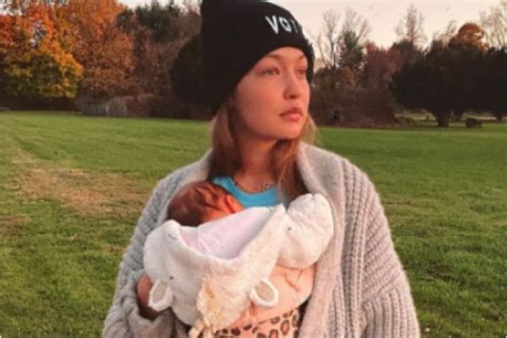Gigi Hadid: 1st Public Photos Of Her Pushing Newborn Daughter In Stroller Since Birth