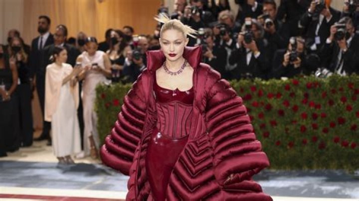 Gigi Hadid’s Met Gala 2021 Dress: Photo – Hollywood Life