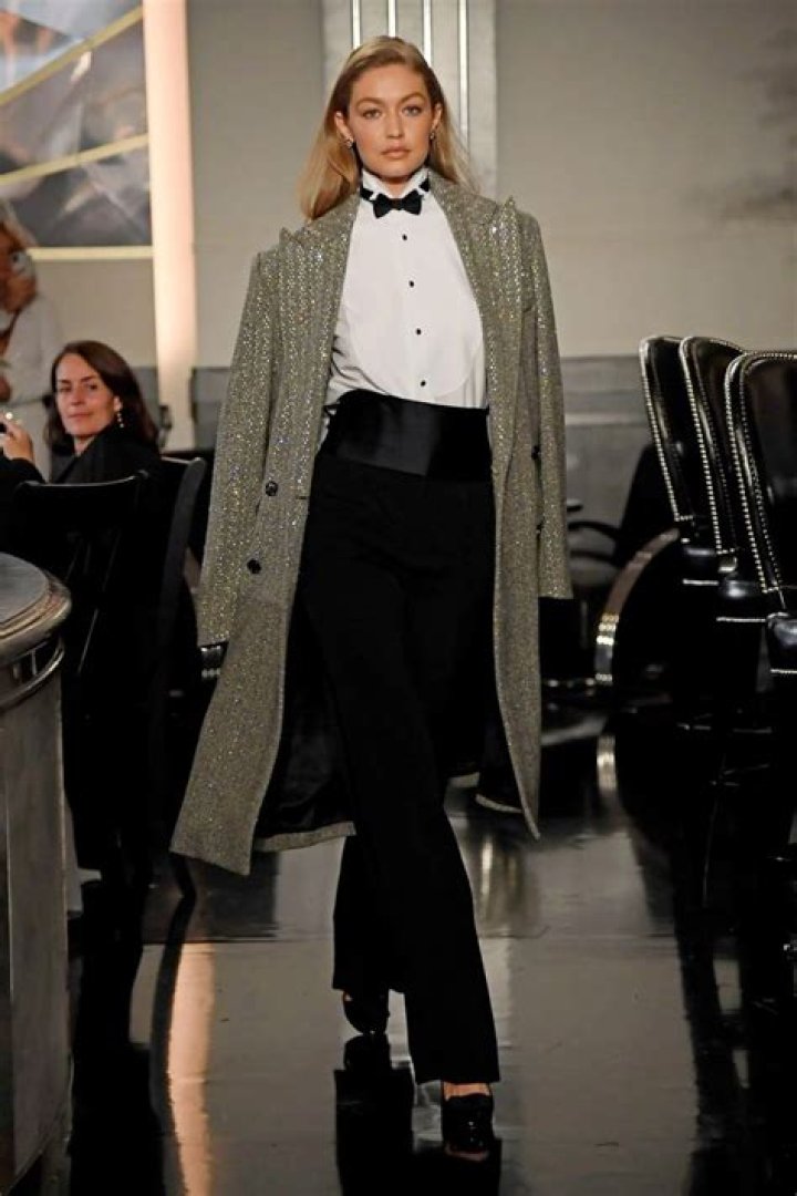 Gigi Vs. Bella Hadid’s NYFW Outfits — Photos