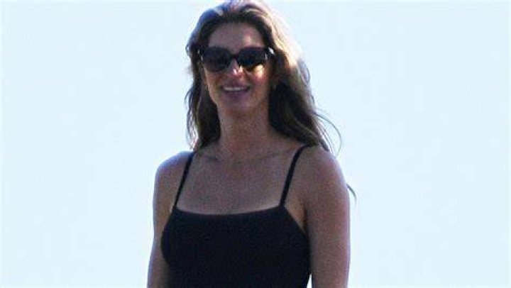 Gisele Bundchen In Black Swimsuit With Son Benjamin At Waterpark – Hollywood Life