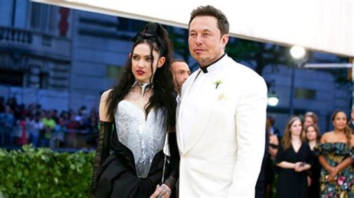 Grimes Reveals Elon Musk Took A Photo Of Her C-Section – Hollywood Life