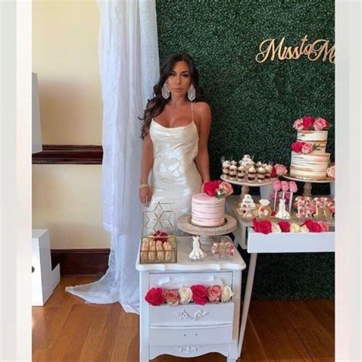 ‘Growing Up Gotti’ Star Gets $2.5 Million In Wedding Gifts – Hollywood Life