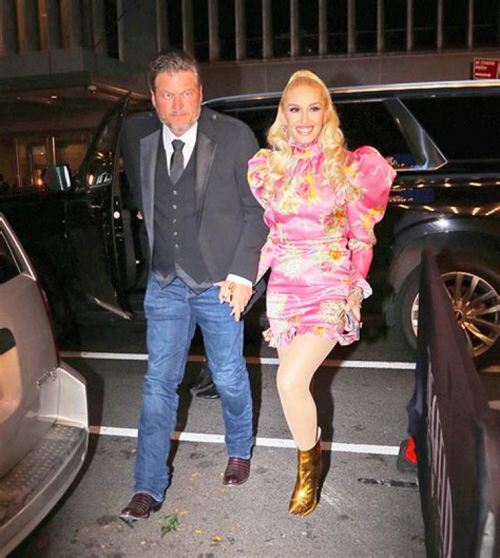 Gwen Stefani & Blake Shelton Are So Cute Holding Hands At The Matrix Awards In NYC: Photos