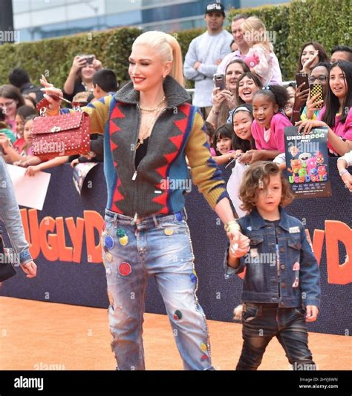Gwen Stefani & Blake Shelton Mark Holy Saturday With Her Sons Kingston, Zuma & Apollo: Photos