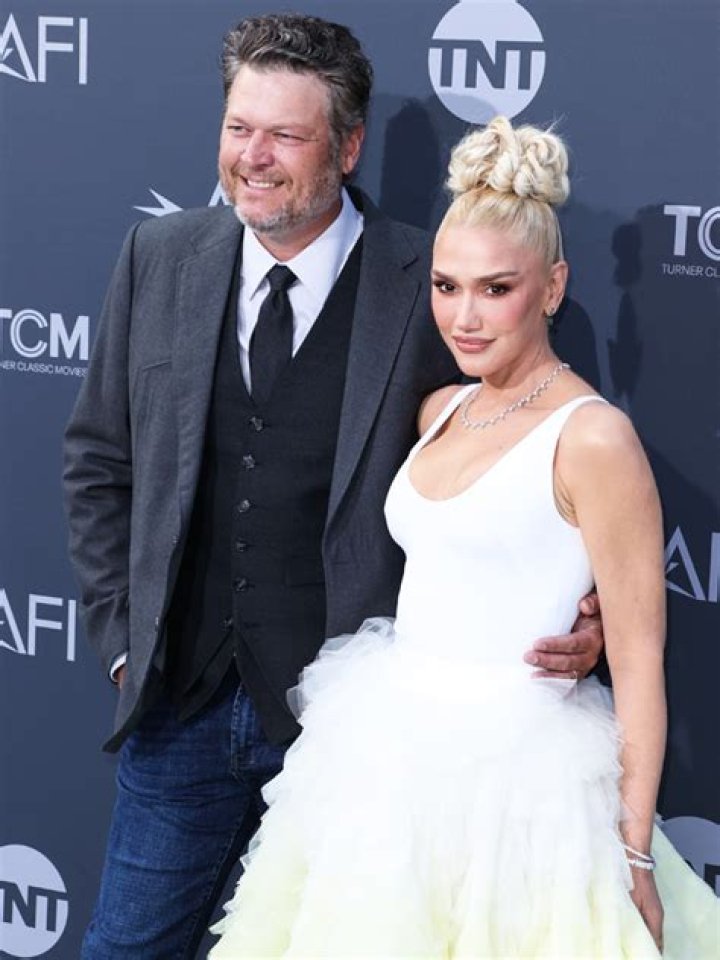 Gwen Stefani & Blake Shelton Release Surprise Cover Of The Judds – Hollywood Life