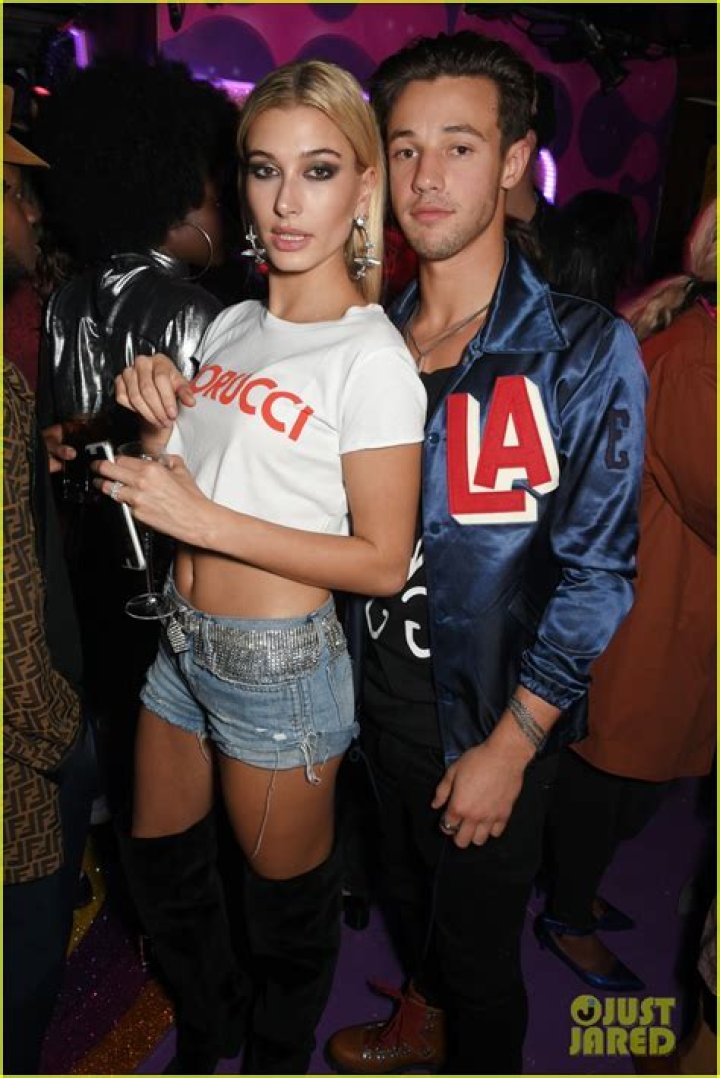 Hailey Baldwin & Cameron Dallas Have Date Night — Reigniting Romance Rumors? – Hollywood Life