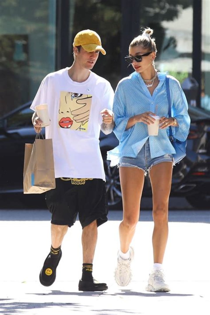 Hailey Baldwin Has Legs For Days In Tiny Daisy Dukes On Lunch Date With Justin Bieber