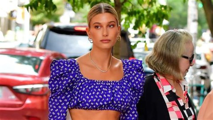 Hailey Baldwin Rocks Crop Top & Pants, Baring Toned Abs As Late September Wedding Approaches