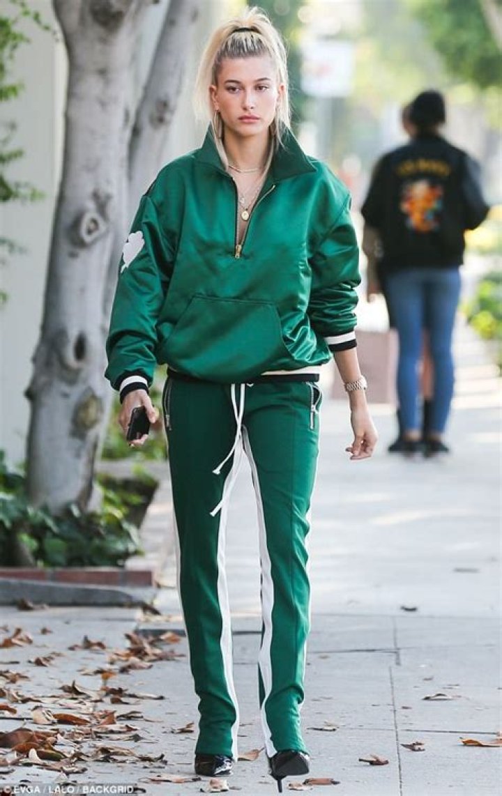 Hailey Baldwin Rocks Green Bikini In ‘Sweet & Sexy’ Photo Taken By Justin Bieber