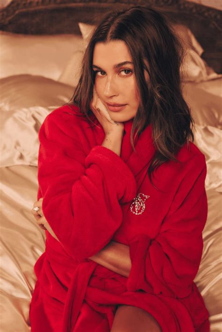 Hailey Bieber’s Lace Lingerie for Victoria’s Secret Holiday Campaign – Hollywood Life