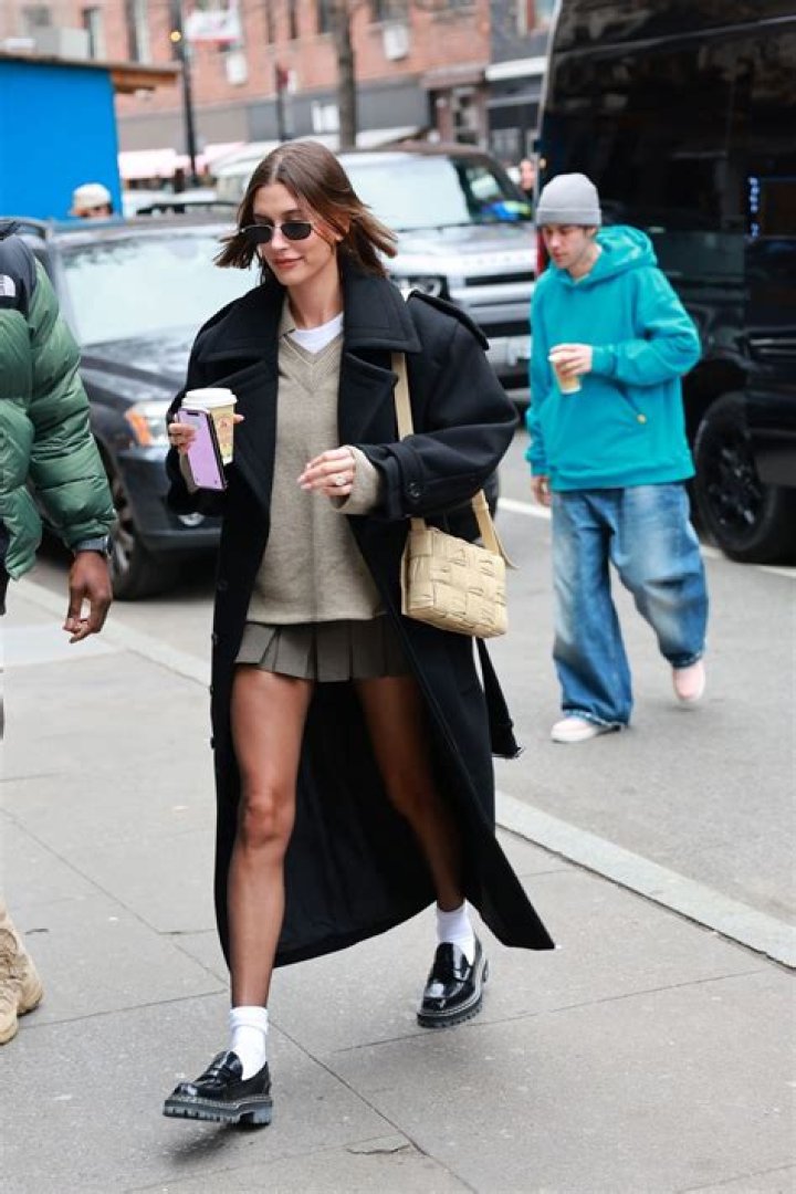 Hailey Bieber Wears Mini Skirt & Loafers In NYC: Photos – Hollywood Life