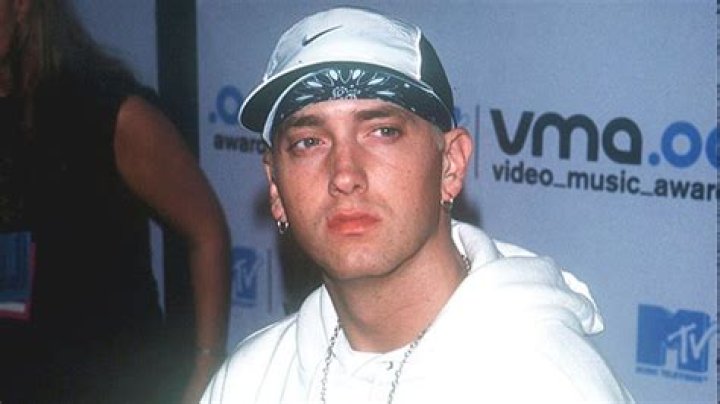 Hailie Jade Mathers Is Dad Eminem’s Twin In Y2K Look-Alike Pic – Hollywood Life