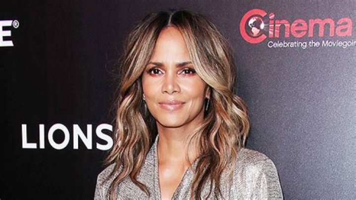 Halle Berry Reveals Skincare Routine In Quarantine: Watch – Hollywood Life