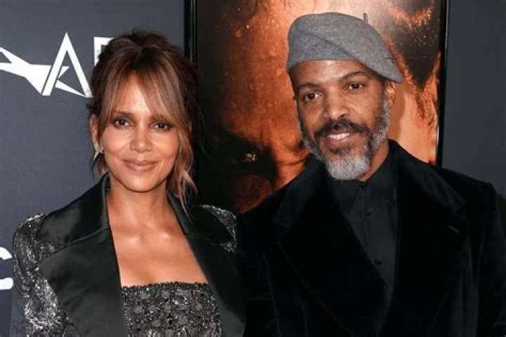 Halle Berry & Van Hunt: Photos Of The Couple