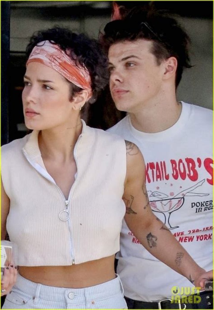 Halsey & Boyfriend Yungblud Flaunt Major PDA In New Video For ’11 Minutes’ Ft. Travis Barker