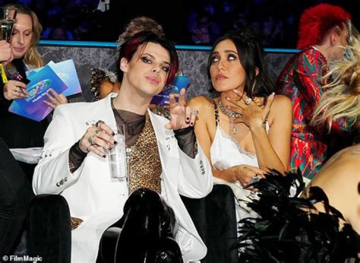 Halsey’s Ex Yungblud Leaves Flirty Comment After She Posts Hot New Twerking Video — Watch