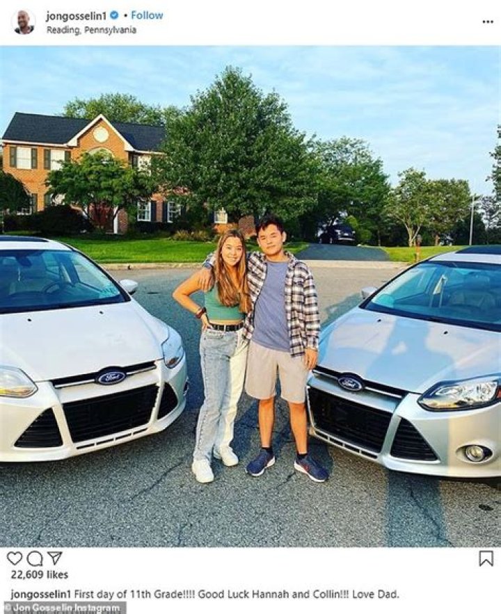 Hannah & Collin Gosselin, 17, Head To 1st Day Of 11th Grade In Matching Cars — Photo