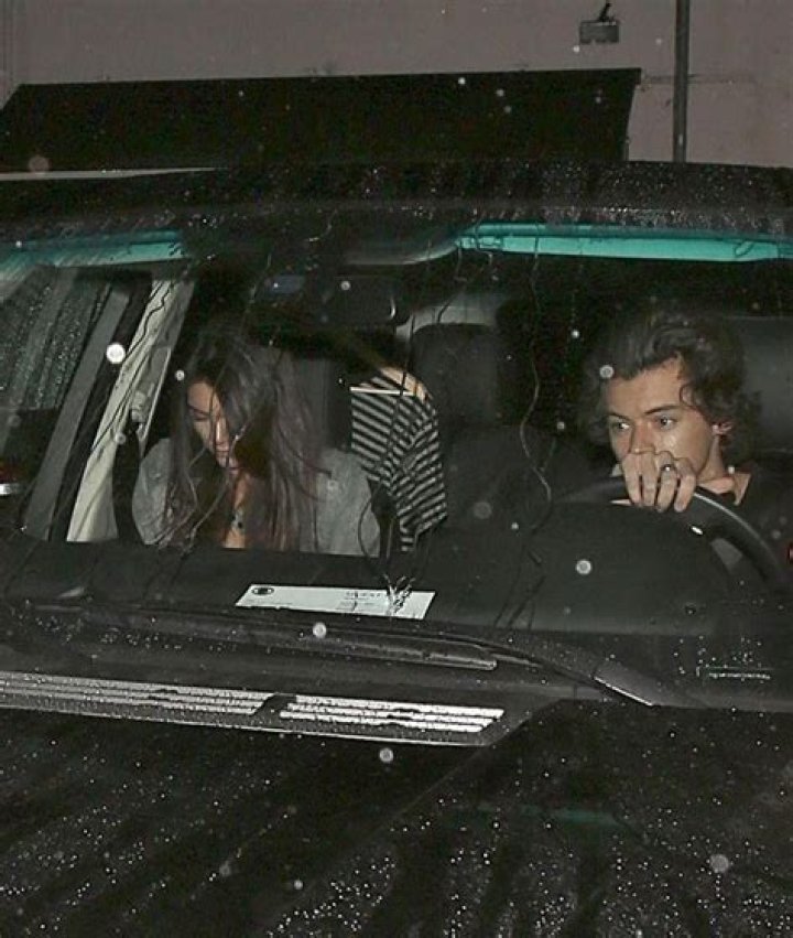 Harry Styles & Kendall Jenner Split Because Of ‘Work Commitments?’