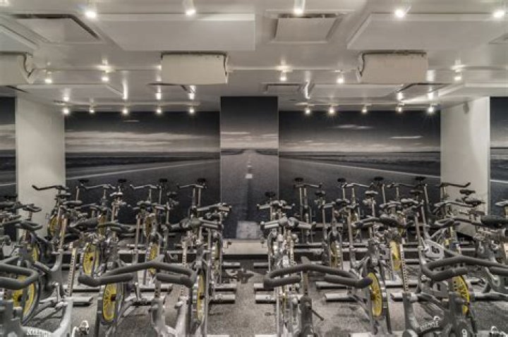 He Ambushes Her At SoulCycle – Hollywood Life