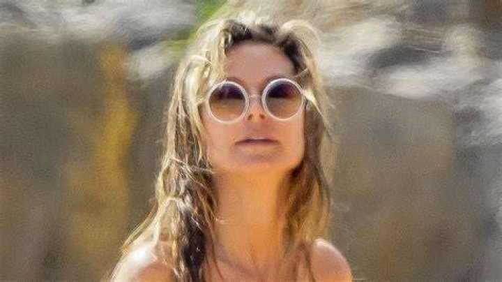Heidi Klum Goes Topless While Sunbathing on the Beach in St. Barts – Hollywood Life