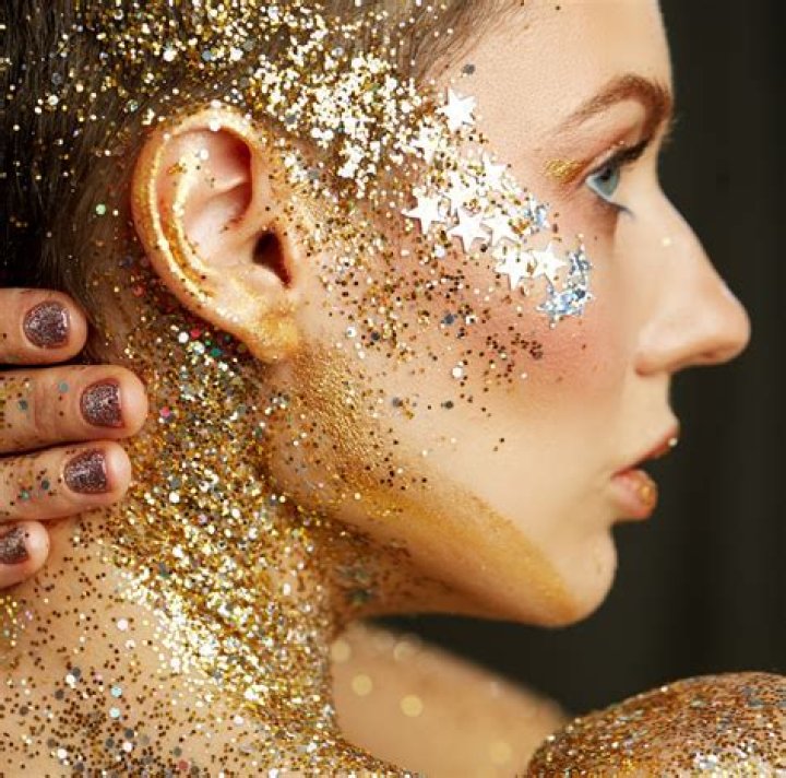 Highest-Rated Body Glitters of 2024 – Hollywood Life Reviews – Hollywood Life