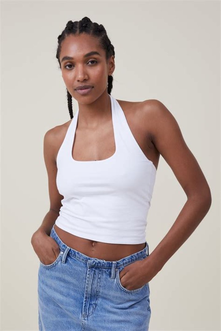 Highest-Rated Halter Crop Top of 2023 – Hollywood Life Reviews – Hollywood Life