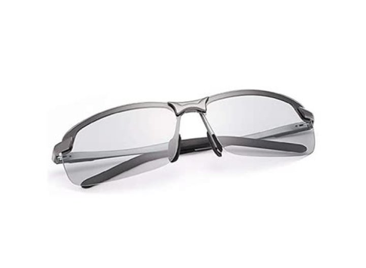 Highest-Rated Photochromic Glasses of 2023
