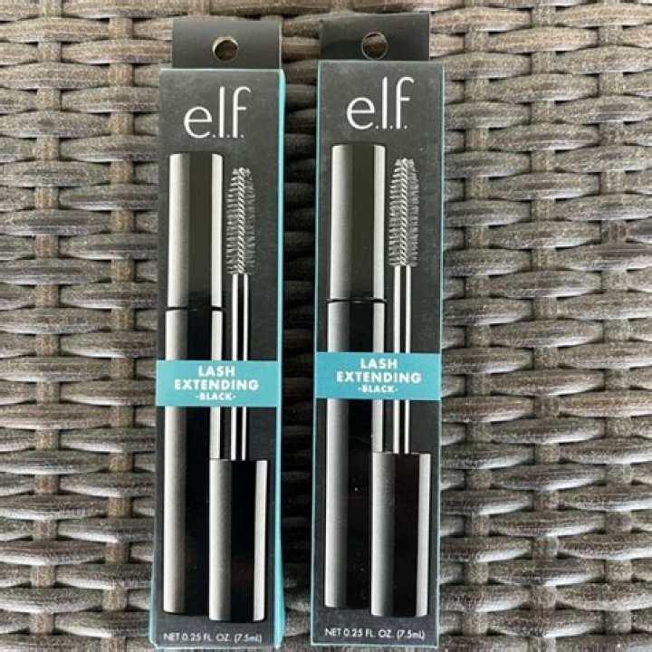 Hilary Duff’s Favorite Lash Extending Mascara is 52% Off After Cyber Monday
